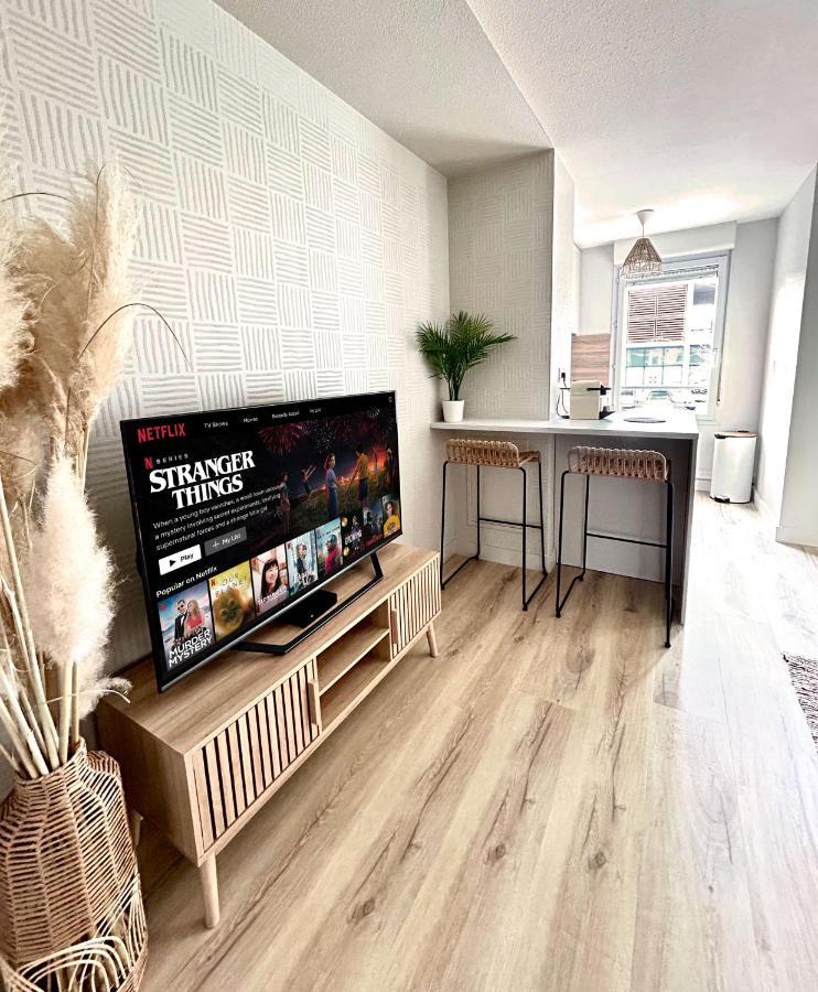 Modern 1 Bdr + Balcony + Free Parking + Ac + Pool Daire L'Isle-d'Abeau Dış mekan fotoğraf